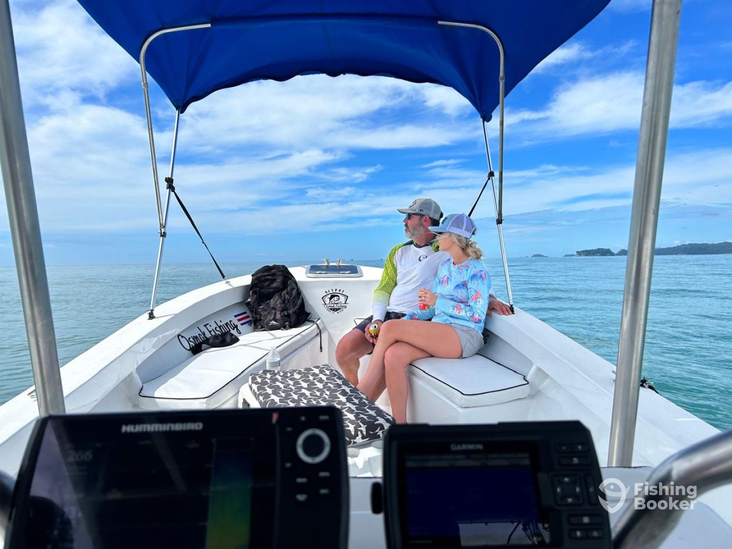 Eduardoño 28ft with blue bimini and electronics