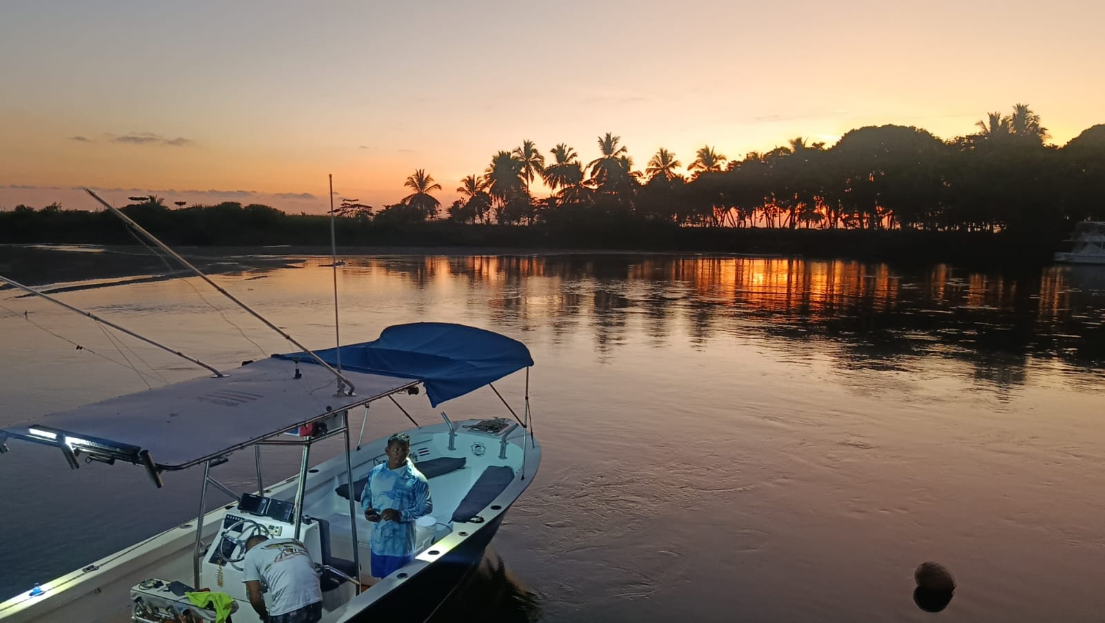 Osmak Fishing boat at sunset in Quepos